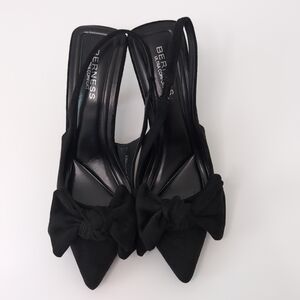 Black Bow-Accent Pointed Slingback Strap - Berness